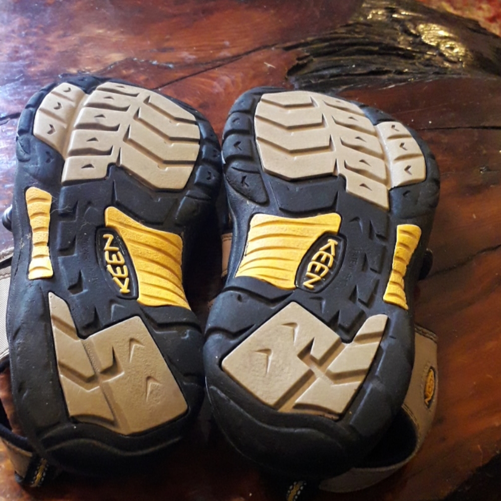Keen Waterproof Velcro Sandals - Picture 4 of 7